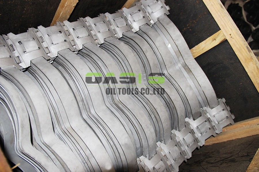 Oil Well Casing Single Piece Centralizer With Spiral / Straight Blade